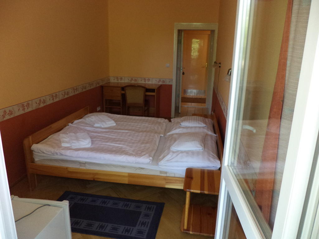 Touring Hotel Berekfürdő Quarto foto